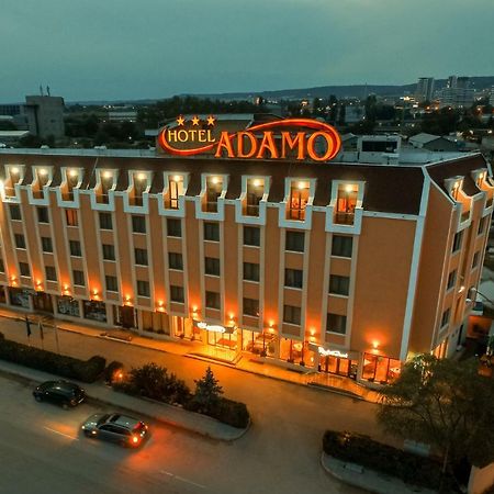 וארנה Adamo Hotel מראה חיצוני תמונה