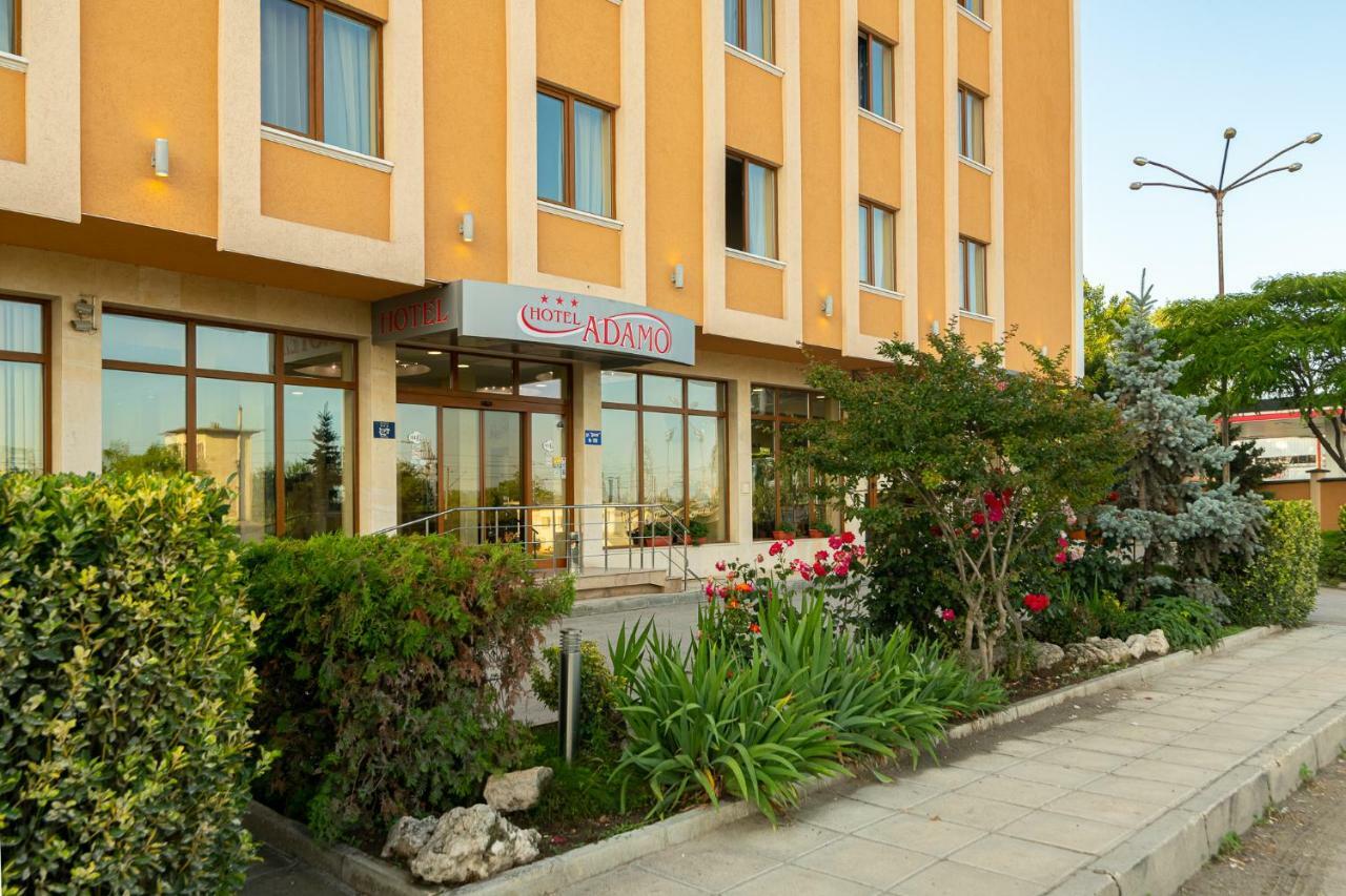 וארנה Adamo Hotel מראה חיצוני תמונה