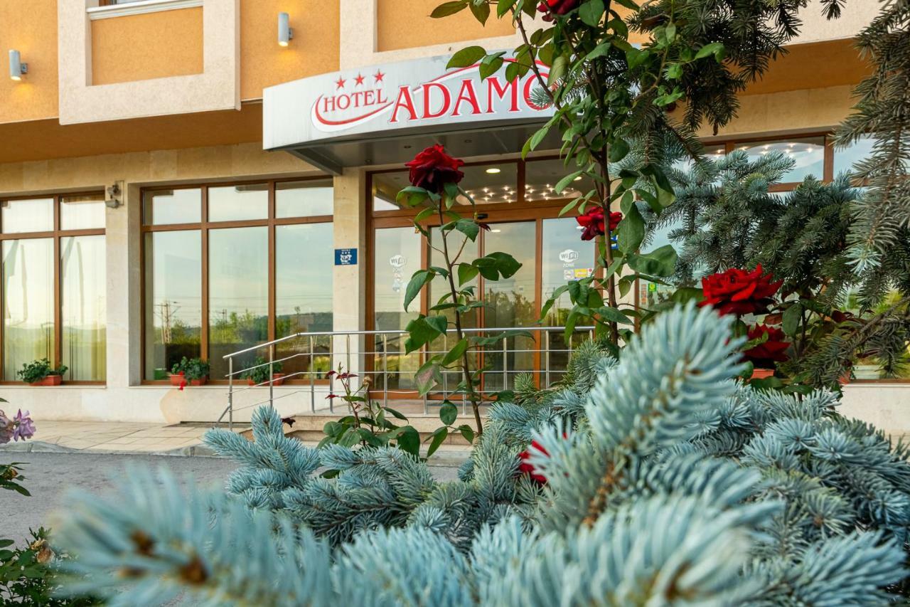 וארנה Adamo Hotel מראה חיצוני תמונה