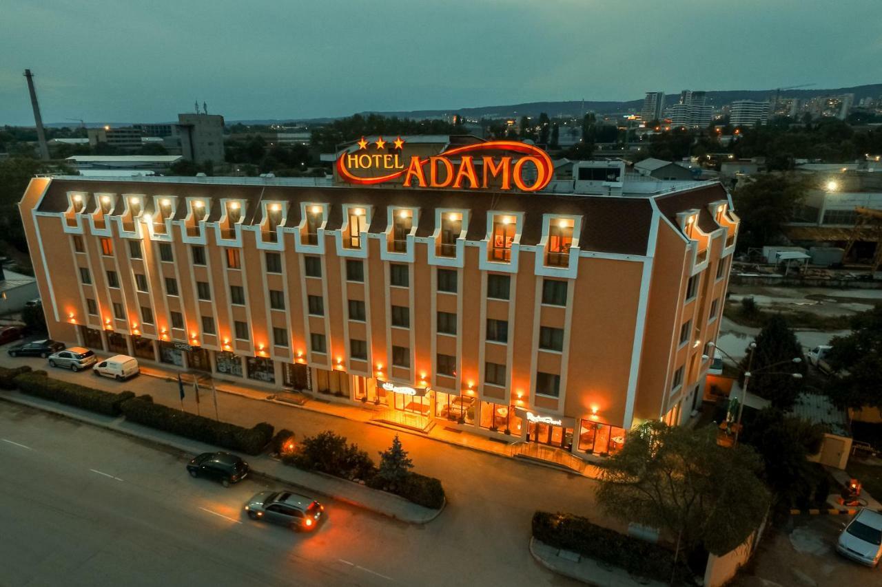 וארנה Adamo Hotel מראה חיצוני תמונה