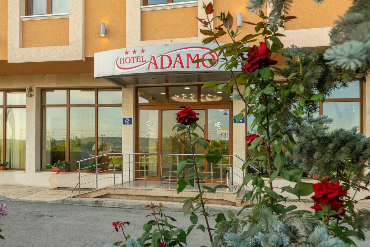 וארנה Adamo Hotel מראה חיצוני תמונה